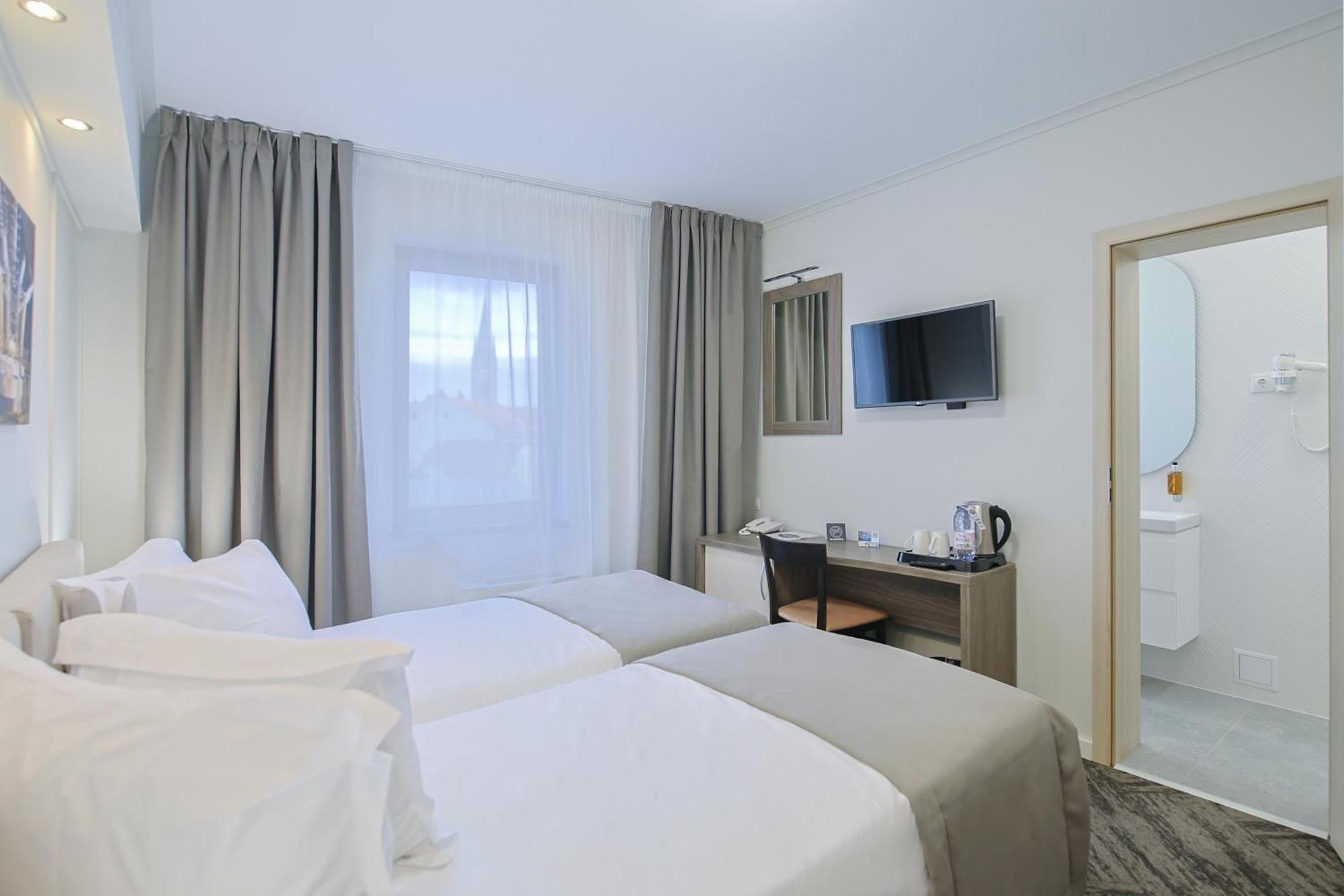 Potaissa Hotel توردا المظهر الخارجي الصورة